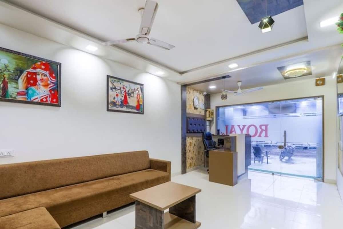 Double Room | Lobby sitting area