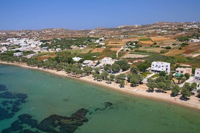 Nikos Sea view apts Milos