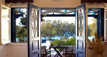 Nikos Sea view apts Milos