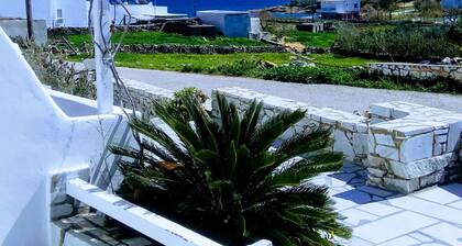 Nicos Studios & Apartments