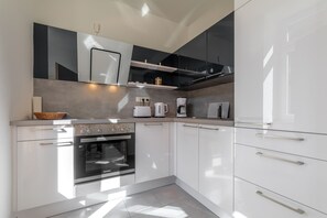 Fridge, oven, stovetop, dishwasher - Pearl of the southern suburb (Leipzig)