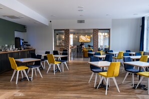 Buffet breakfast on weekends (EUR 15 per person)