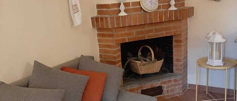 Smart-tv en een open haard