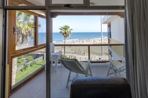 Unclassified image, 2 of 20, button - Beachfront Apartment at the San Agustin Beach (San Bartolomé de Tirajana)