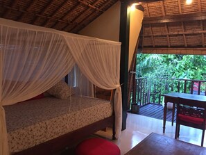 Villa, 3 Bedrooms | 3 bedrooms, desk, iron/ironing board, free WiFi - Villa Hangat (Seminyak)