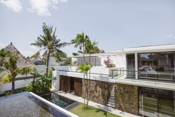 Bagian depan properti