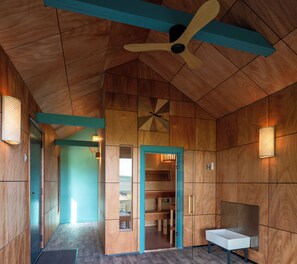 Sauna - Characterful property in 5 acres of land above Hebden Bridge with private sauna (Hebden Bridge)