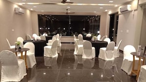 Restaurant - White Mist by Happy Retreats (Devanahalli)