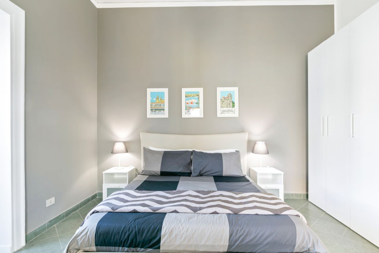 1 bedroom, desk, iron/ironing board, WiFi