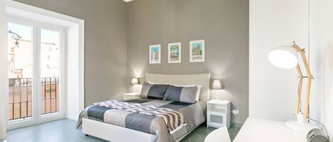 1 bedroom, desk, iron/ironing board, WiFi