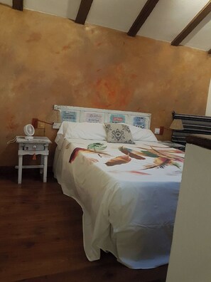 Room - Little House With Fireplace And Terrace In Natural Environment (Aracena)