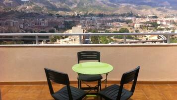 Tempat makan outdoor