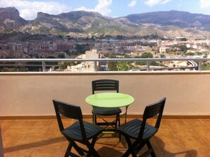 Outdoor dining - Apartments ra Ap Hotel Residencial Alcoy (Alcoy)