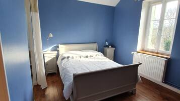 6 chambres, fer et planche Ă repasser, Wi-Fi, draps fournis