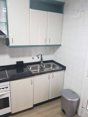 Private kitchen - Apartment in Fragoso Street, Very Spacious and Close to Samil (Vigo)