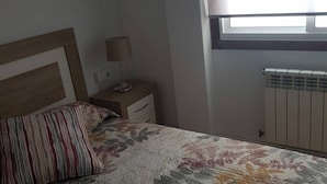 3 bedrooms - Apartment in Fragoso Street, Very Spacious and Close to Samil (Vigo)