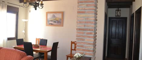 House, 2 Bedrooms, Smoking, Balcony | Dining