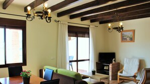 Maison, 2 chambres, fumeurs, balcon | Restauration