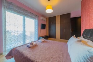 Deluxe Villa, 3 Bedrooms, Sea View | 3 bedrooms, hypo-allergenic bedding, desk, laptop workspace