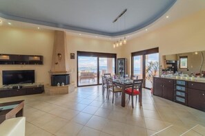 Deluxe-Villa, 3 Schlafzimmer, Meerblick | Wohnbereich