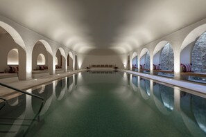 Indoor pool, outdoor pool, pool loungers - Six Senses Shaharut (Hevel Eilot)