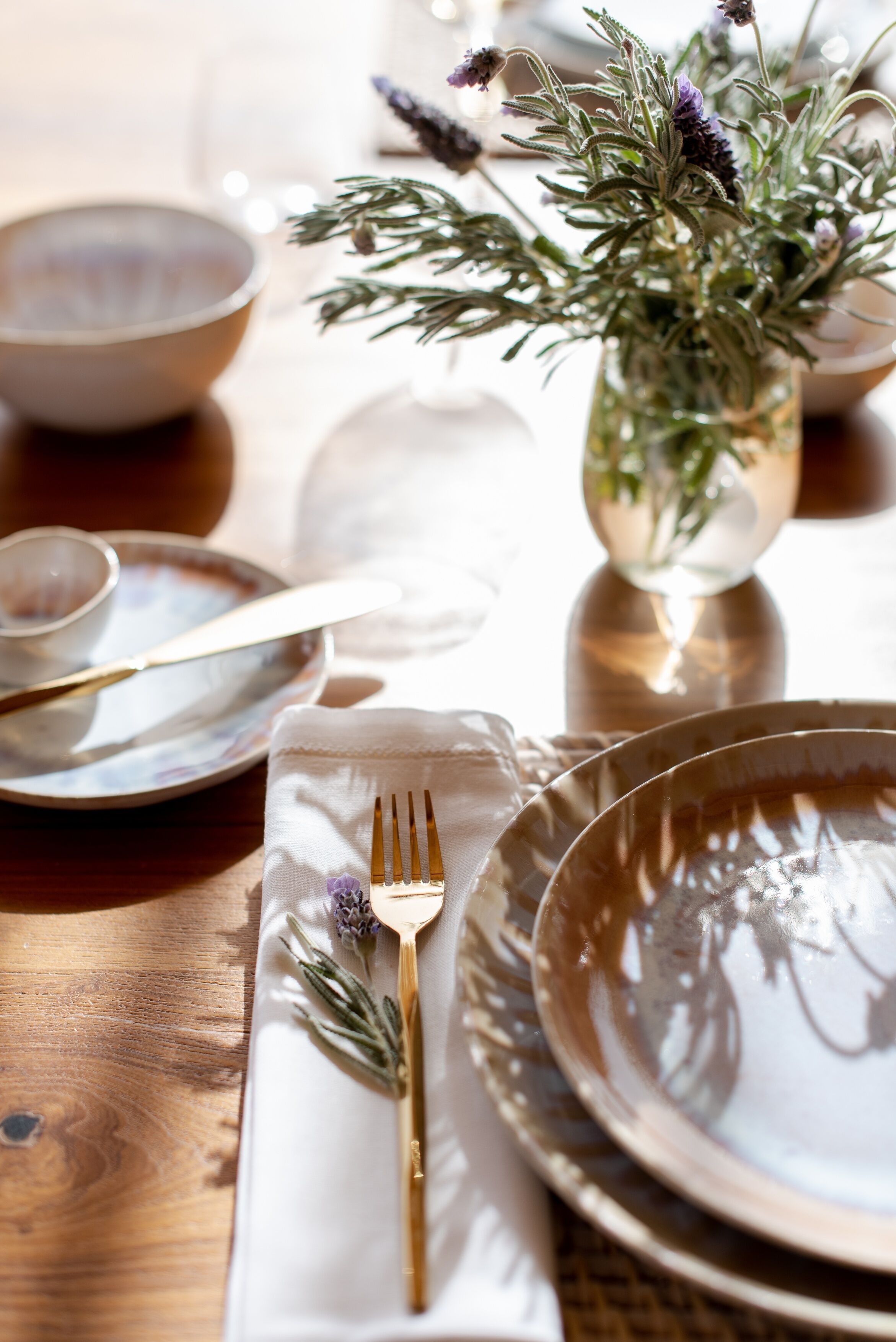 3 restaurants, breakfast, lunch served; local and international cuisine 