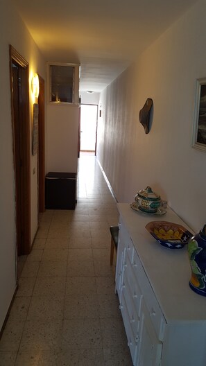 Interior - Apartment on the First Line of the Beach of Las Burras With sea Views (San Bartolomé de Tirajana)