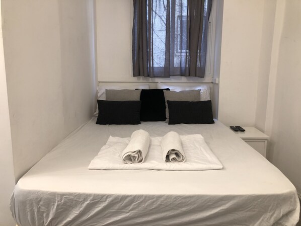 Wifi gratis y ropa de cama