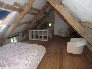 3 habitaciones, tabla de planchar con plancha y wifi gratis 