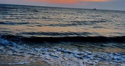 *New 2022- Cottage* One block for Bay Beach