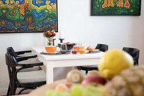 Suite, 1 Bedroom (Schloss; Incl. 65 EUR Cleaning Fee) | In-room dining - Schloss Hohendorf (Gross Mohrdorf)