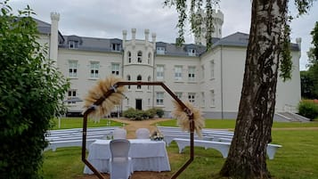 Esterni