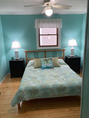3 bedrooms, desk, iron/ironing board, free WiFi