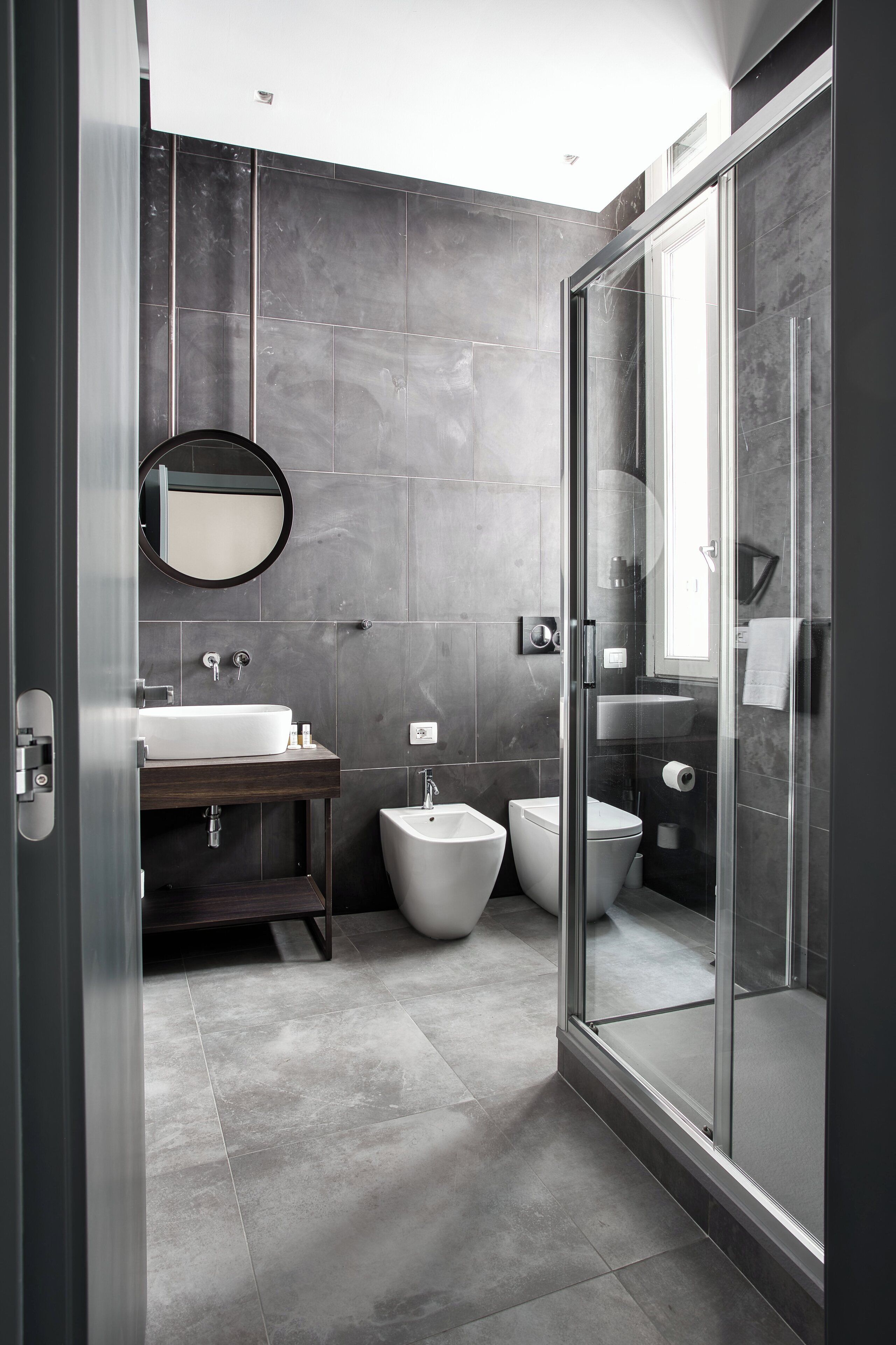 Standard Studio | Bathroom | Hair dryer, bidet, towels, soap