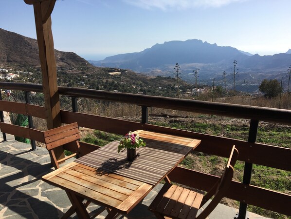 House, 1 Bedroom, Smoking, Terrace | Outdoor dining