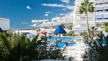 Bungalow, 2 Bedrooms, Balcony, Ocean View | Property grounds