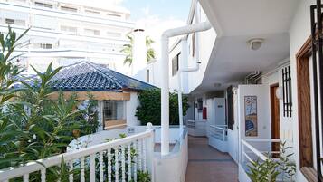 Bungalow, 2 Bedrooms, Balcony, Ocean View | Property grounds