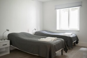 Individuelt dekorert, individuelt innredet og strykejern/-brett