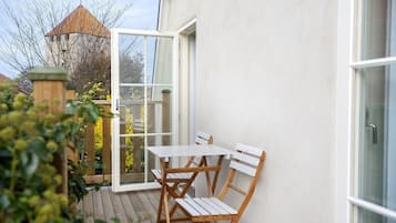 Twin Room, Balcony, Sea View | Balcony
