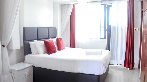 3 bedrooms, iron/ironing board, free WiFi, bed sheets