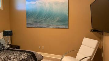 2 bedrooms, desk, iron/ironing board, travel crib