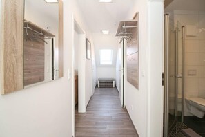 Hallway - Klaus-Störtebeker-Weg 8 (Krummhoern)