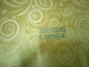 Single Room | Desk, free WiFi, bed sheets - Mavuno Lodge (Meru)