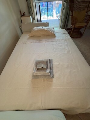 1 bedroom, iron/ironing board, free WiFi, bed sheets