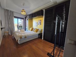 1 chambre, fer et planche Ă repasser, Wi-Fi gratuit, draps fournis