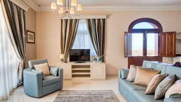 Villa, 3 Bedrooms | Ruang tamu | TV skrin rata, pemain DVD
