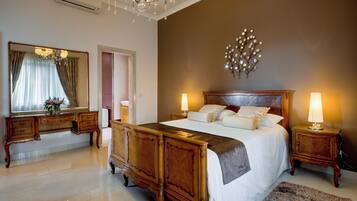 3 bedrooms, iron/ironing board, travel cot, free WiFi