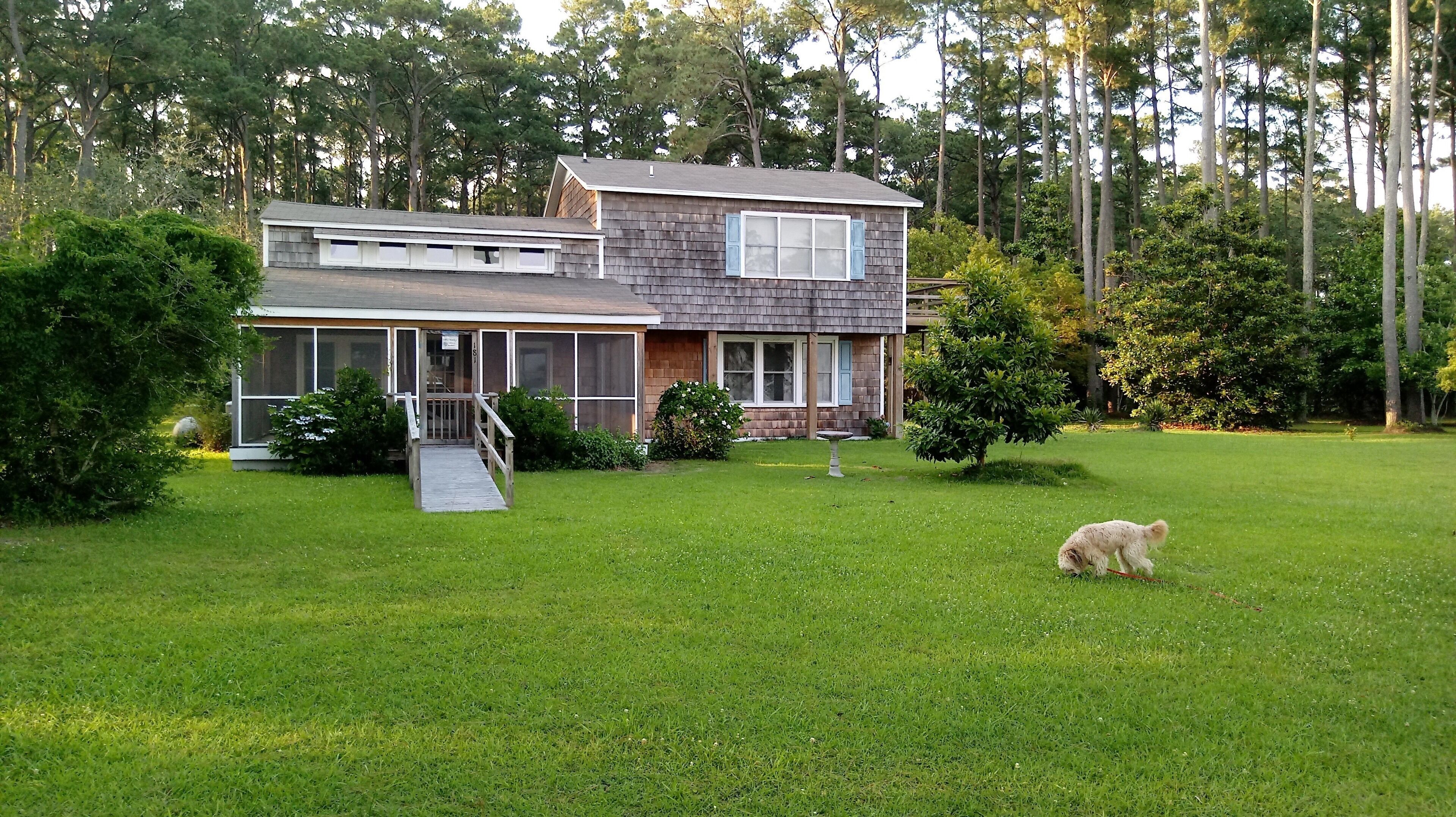 Waterfront cottage w/dock