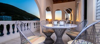 876 Penthouse Suites By Kingston Airport 🇯🇲