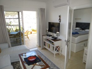 Apartment, 2 Schlafzimmer, Terrasse, Bergblick | Zimmerausstattung